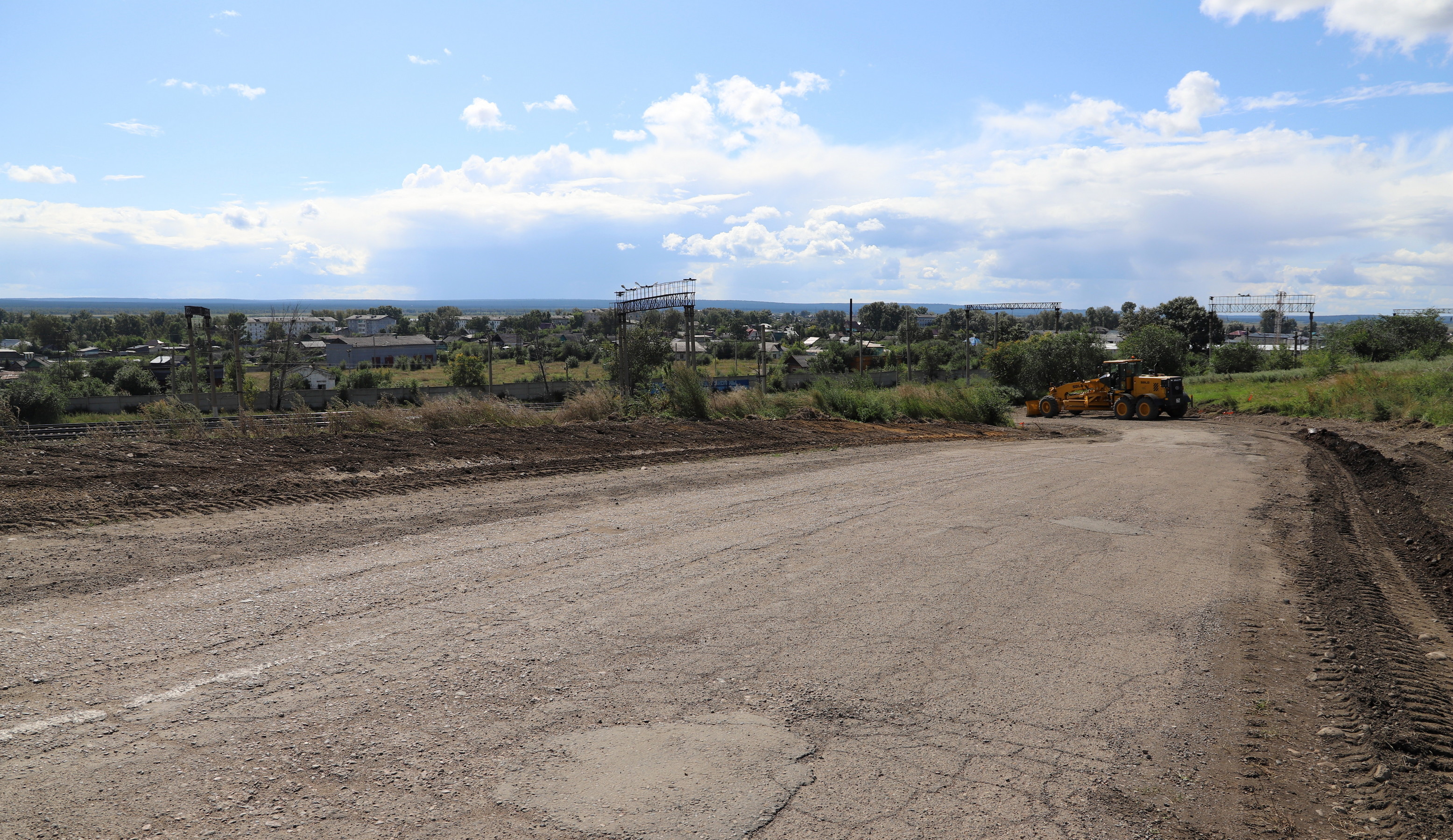Идёт_ремонт_автомобильных_дорог_местного_значения.JPG