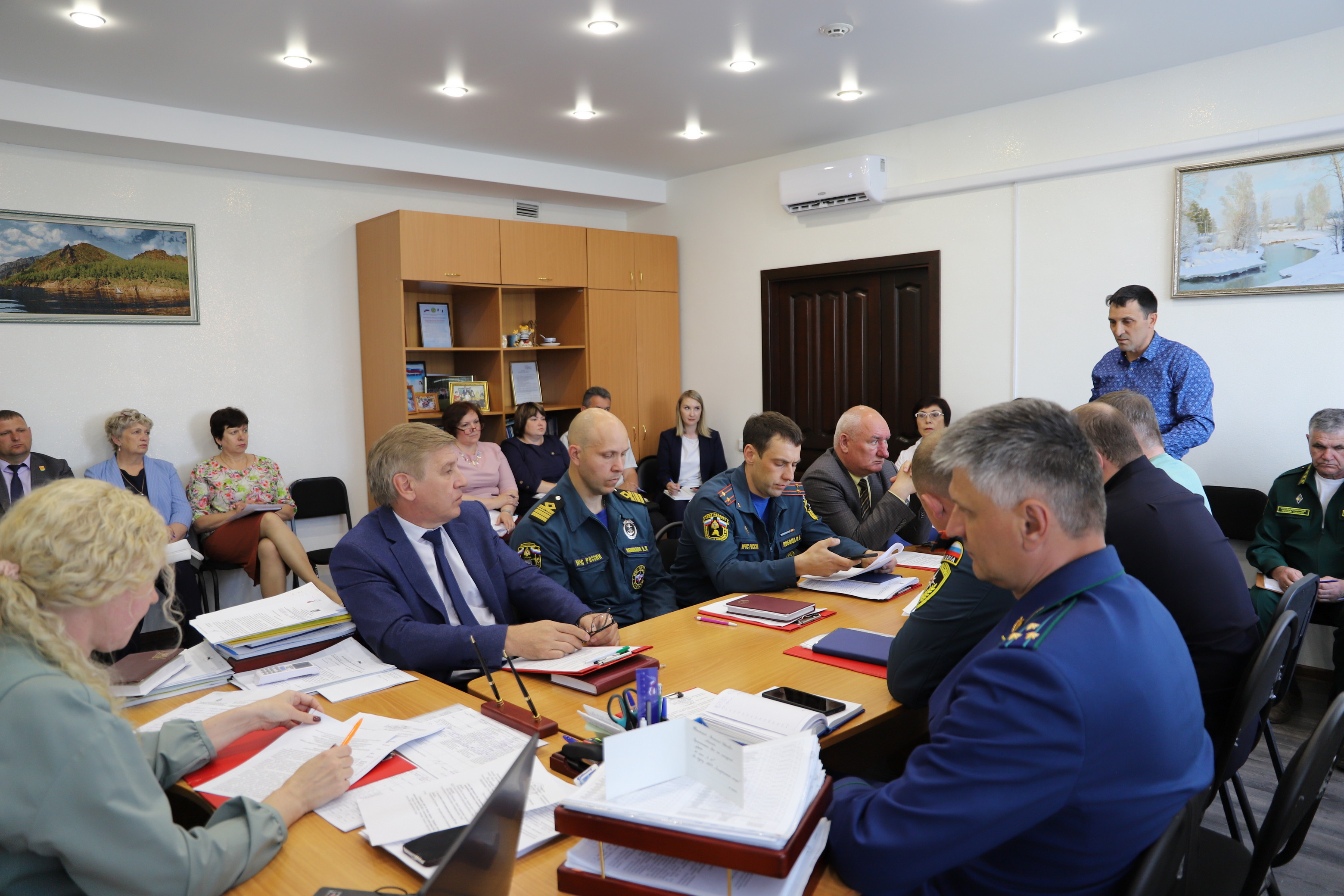 Оперативные_вопросы_обсудили_на_КЧС.JPG